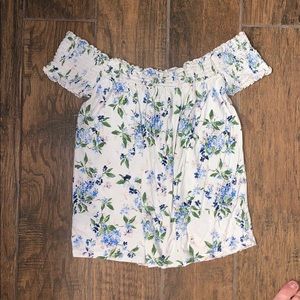 AE soft and Sexy off the shoulder top